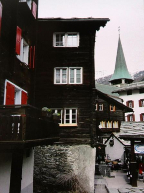 Гостиница Beim Kirchplatz  Церматт